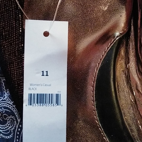 Black metallic size 11 Solos by Softspots flats - Picture 2 of 2